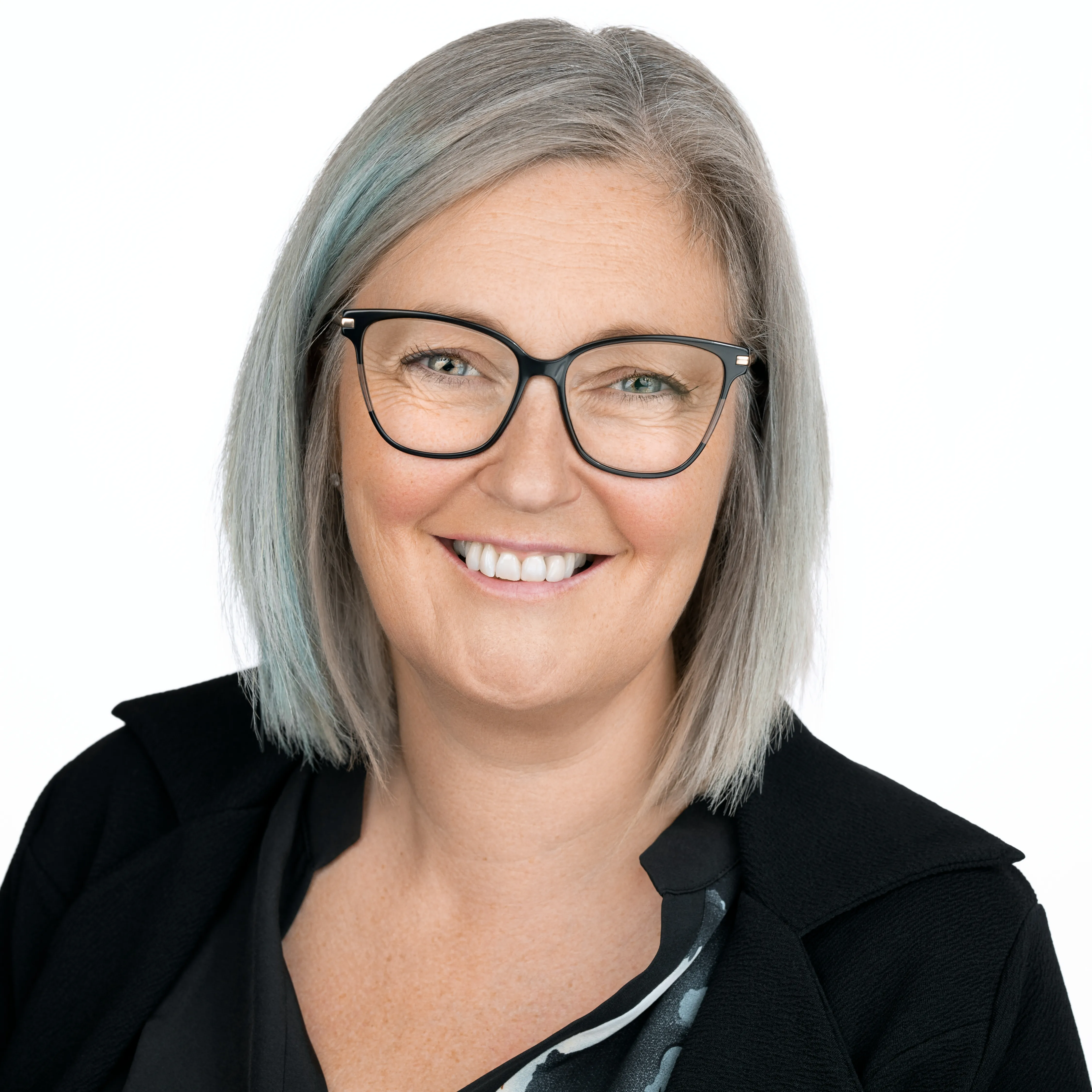 Tracy Irwin Logo