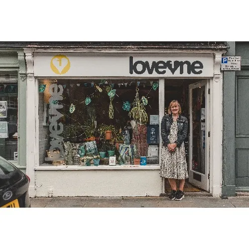 Loveone Logo