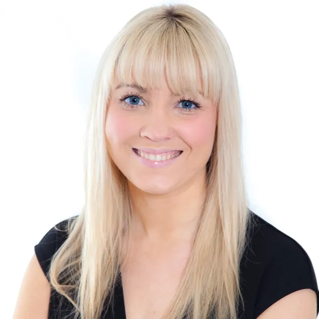 Ellie MacDonald Logo