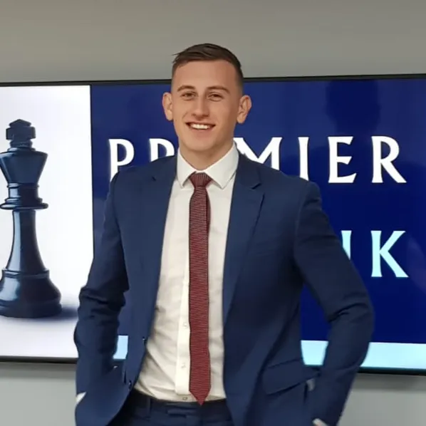 Ryan Venner Logo