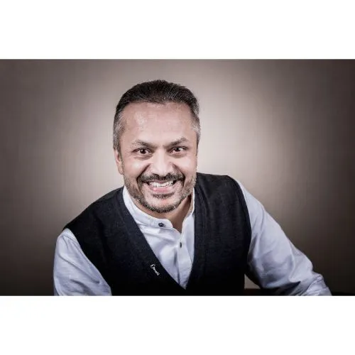 Dharmesh Mistry Logo