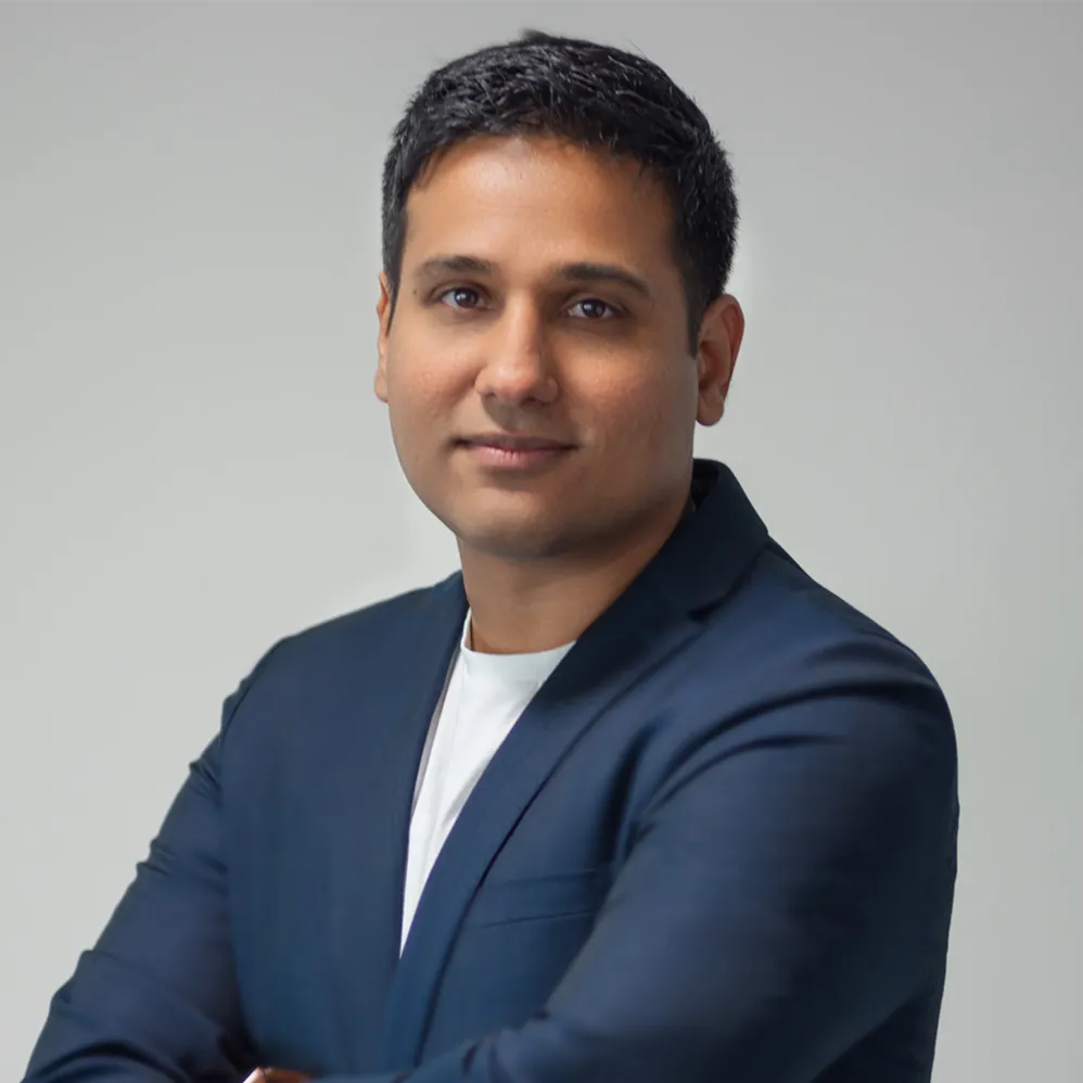 Shabbir Mookhtiar Logo