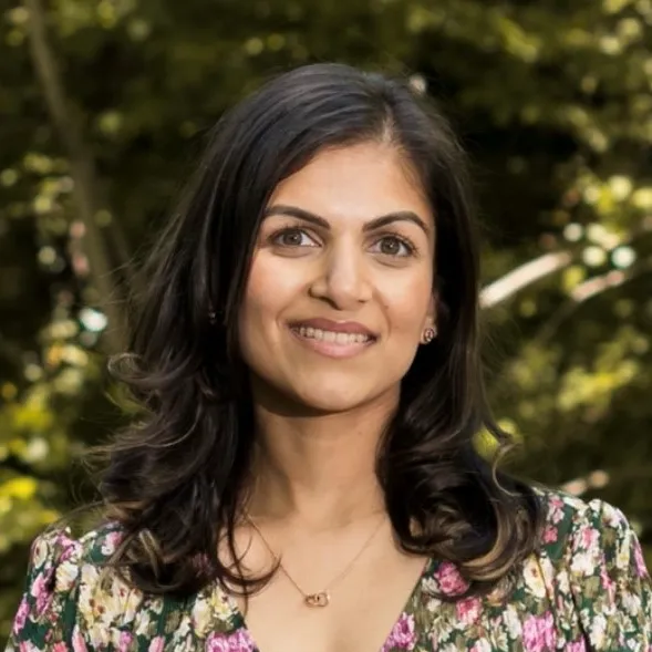 Priya Aggarwal Shah Logo