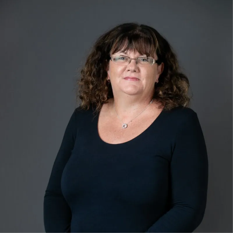Debbie Warburton Logo
