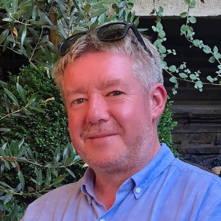 PAUL BEESLEY Logo