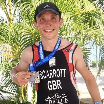 Ian Scarrott Logo